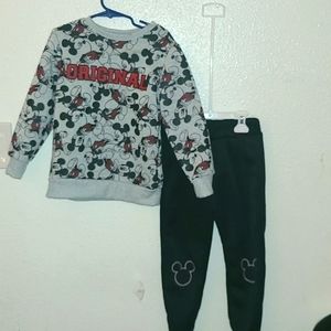 DISNEY Sweat suit